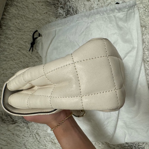 Michael kors purse - Picture 7 of 9